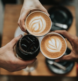 Cà phê sữa nóng